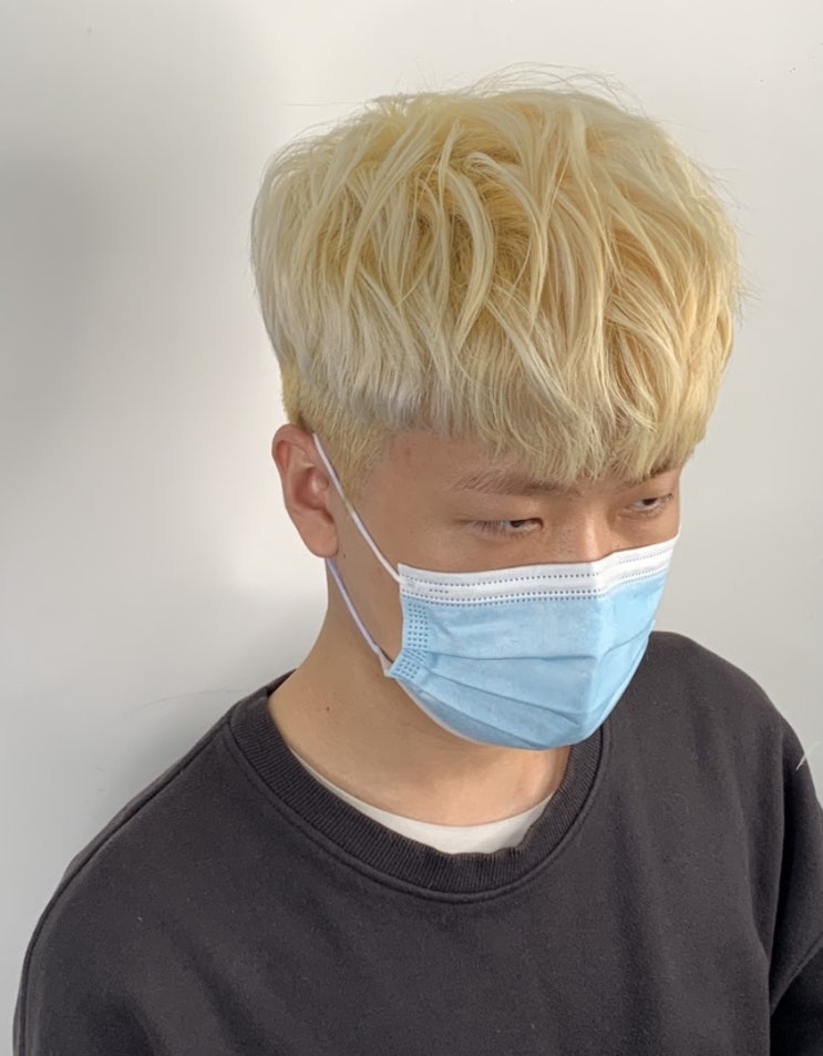  백금발 뿌리가 많이 자랐네요 ...? 깨끗하게~맑게~상쾌하게~ #뿌탈 #뿌리탈색 