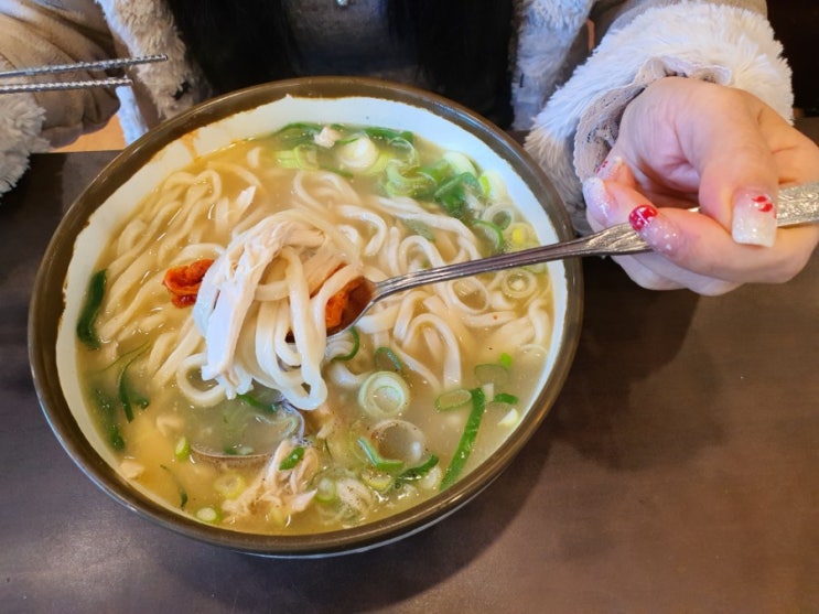  일산맛집 [일산칼국수 본점] - 진한 닭칼국수 국물이~~ 유후 !  추운 겨울엔 꼭 가볼만한 곳이에요^^
