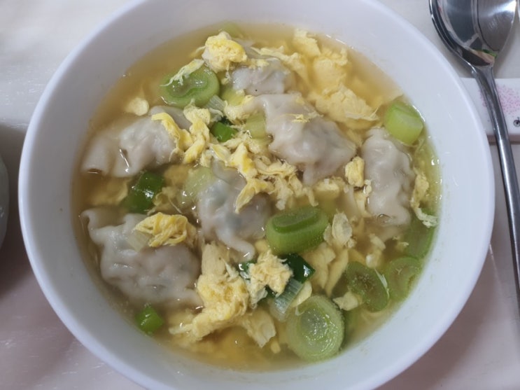  [초보요리]간편 만두국 레시피(노브랜드 물만두)
