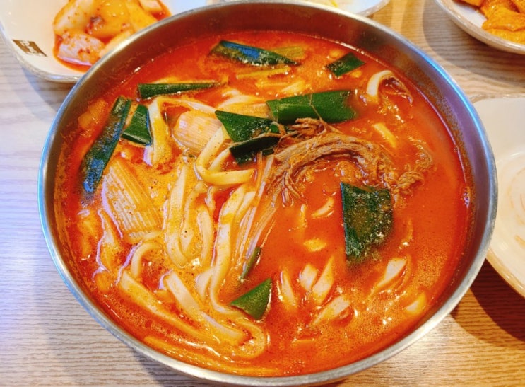  육대장 생육칼면 솔직 후기