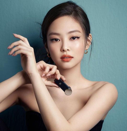  블랙핑크 제니 예쁘네요