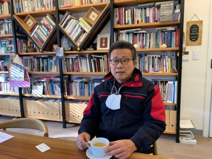  정인이 묻어준 목사 , "펑펑 울던 양부 모습 본후 사고사인 줄 알았다"