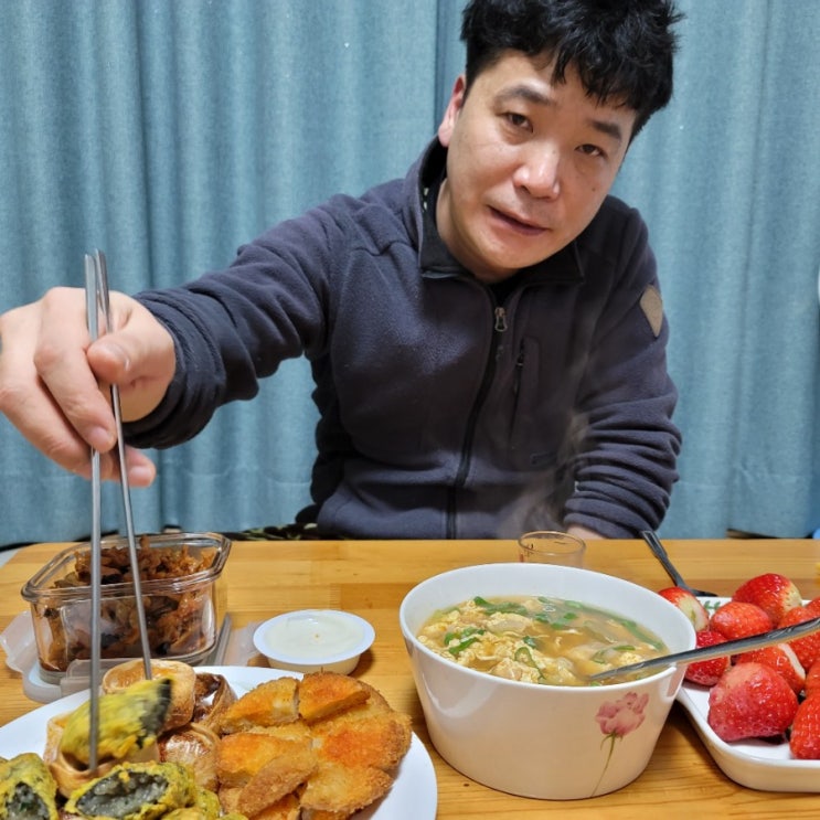  안산에서 저렴한마트 크리스피 통살 새우까스