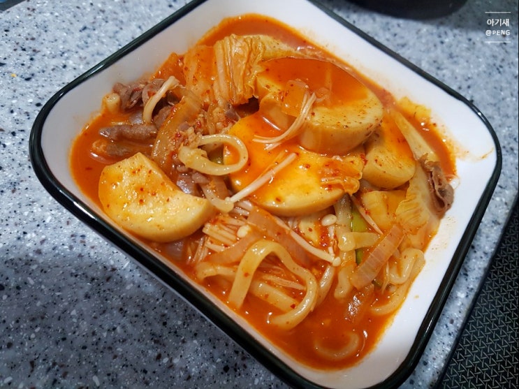  자취생의 요리 "버섯칼국수"