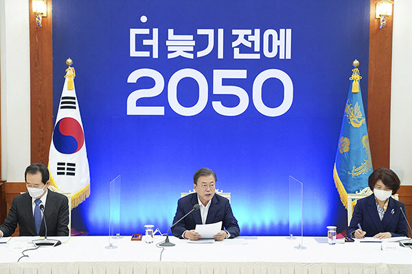 경유세 오를까…“기후위기 극복” Vs “자영업자 부담 과도” 경유세 오를까…“기후위기 극복” Vs “자영업자 부담 과도”