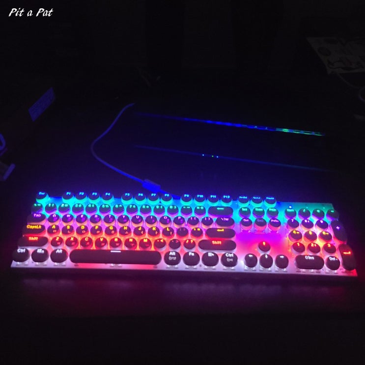 앱코 해커 k840 레트로 키보드의 매력 포인트