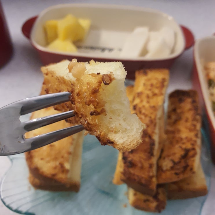 에프기로 갈릭 바게트 만들기 :: 겉바속촉 마늘빵 초간단 레시피