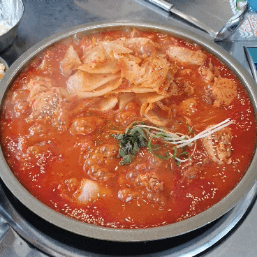 연산동 찜닭, 묵은지 닭볶음탕 맛집 "조선닭도리"