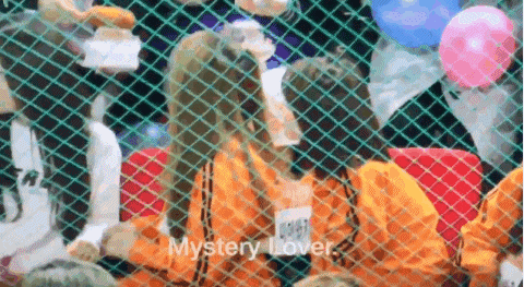세븐틴팬 핫도그 먹는 아이즈원 세븐틴팬 핫도그 먹는 아이즈원