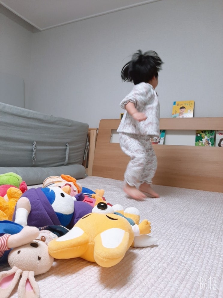  23개월 샨샨이의 불금(무한 점프, 열성적인 물장난, 폭풍오열 헤어컷, 열정의 빨래널기)