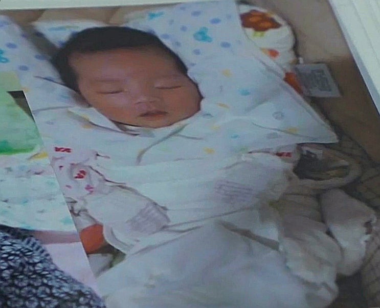 16개월 정인이 친모 향한 관심 16개월 정인이 친모 향한 관심