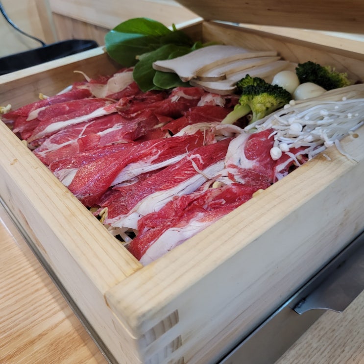  폭설 날씨에 먹는 건강식 명동편백찜 남산편백집