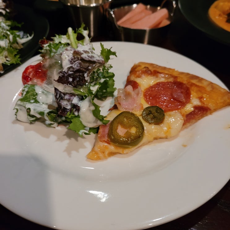  강남역피자맛집 / 강남역맛집 마녀주방에서 낮술 홀짝