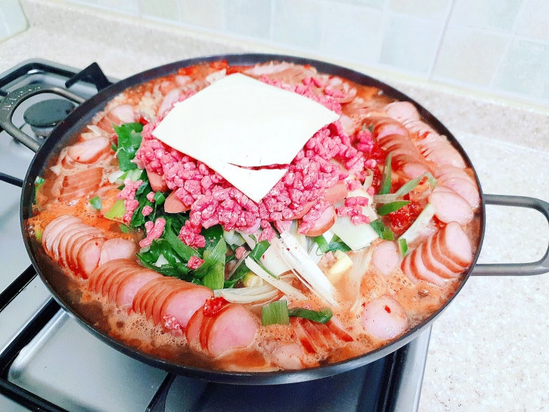 수원 이나경송탄부대찌개 포장 집에서