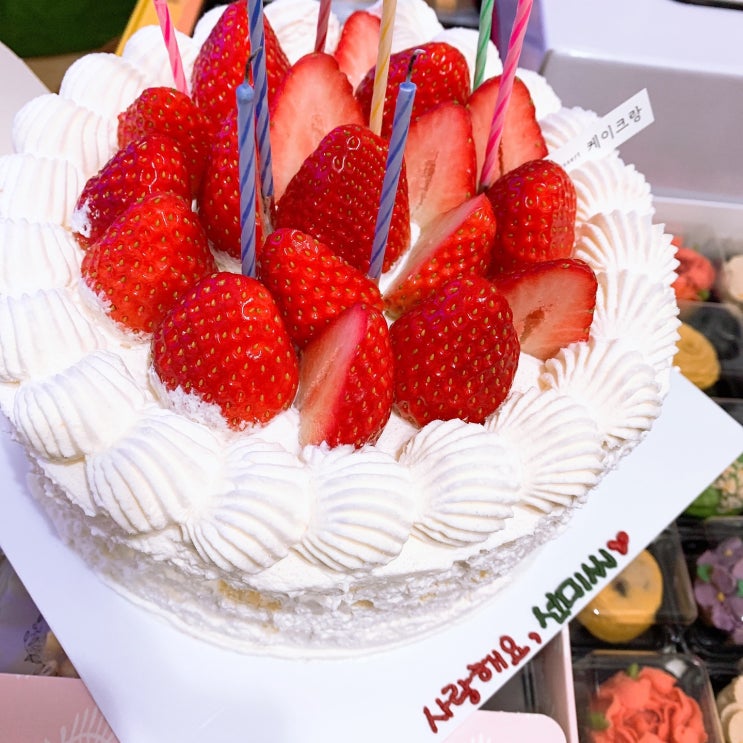 구월동 케이크, 딸기가 가득 케이크랑 +디저트파티