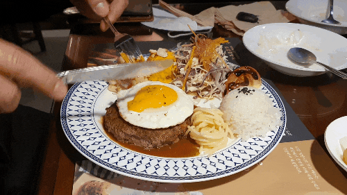  맛있게 먹은 돈가스와 함박스테이크