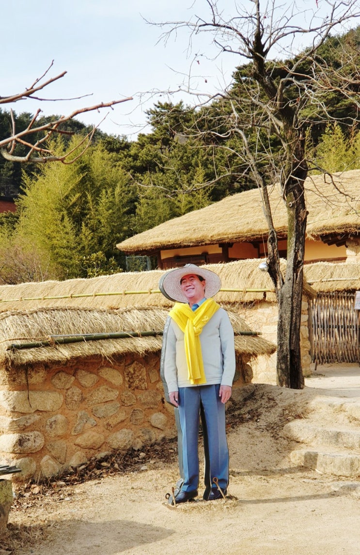  10년만에 다시 찾아간 김해 봉하마을