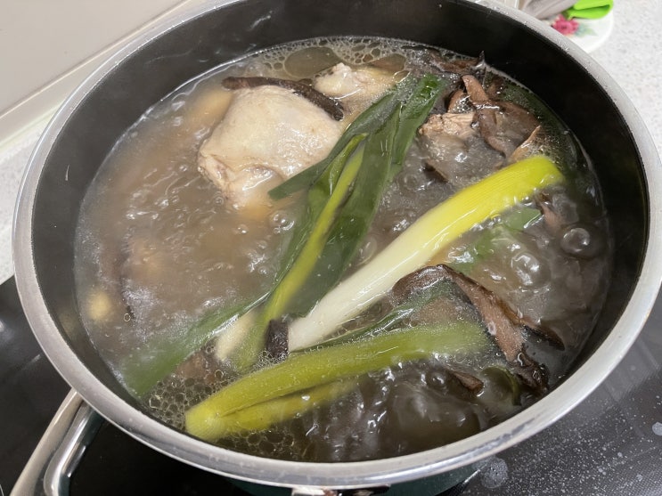  [레시피] 닭백숙... 어렵지 않아요 닭손질만 잘 하면 돼요! 능이닭백숙
