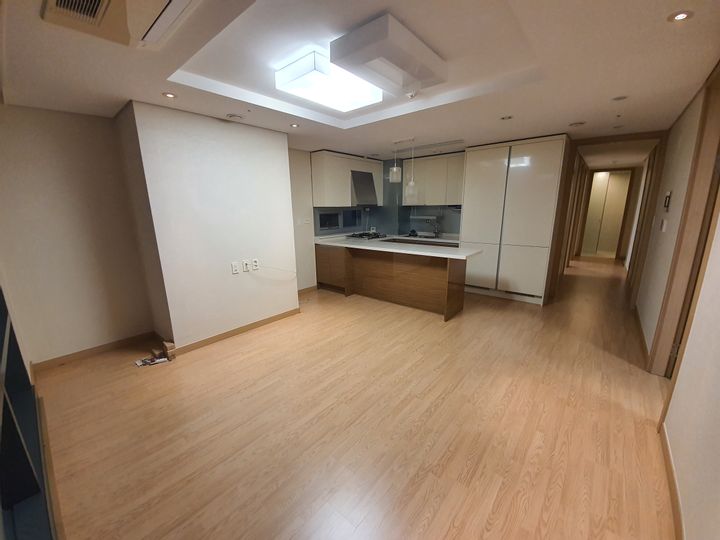  [전세] 센텀스퀘어 53평 - 3억 5천