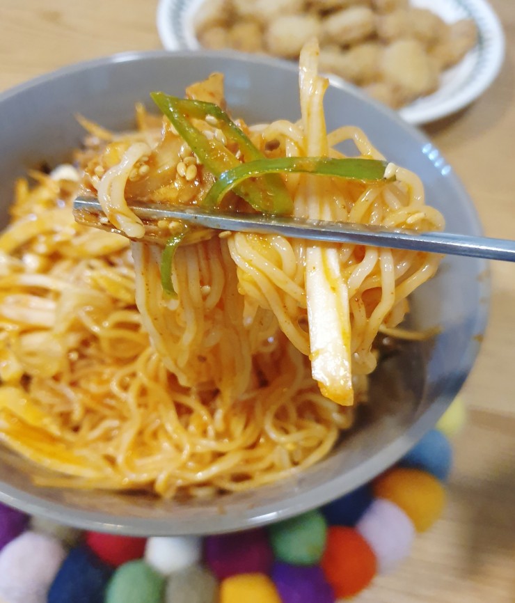  골빔면 팔도비빔면에 골뱅이 넣어서 맛있게 만드는법