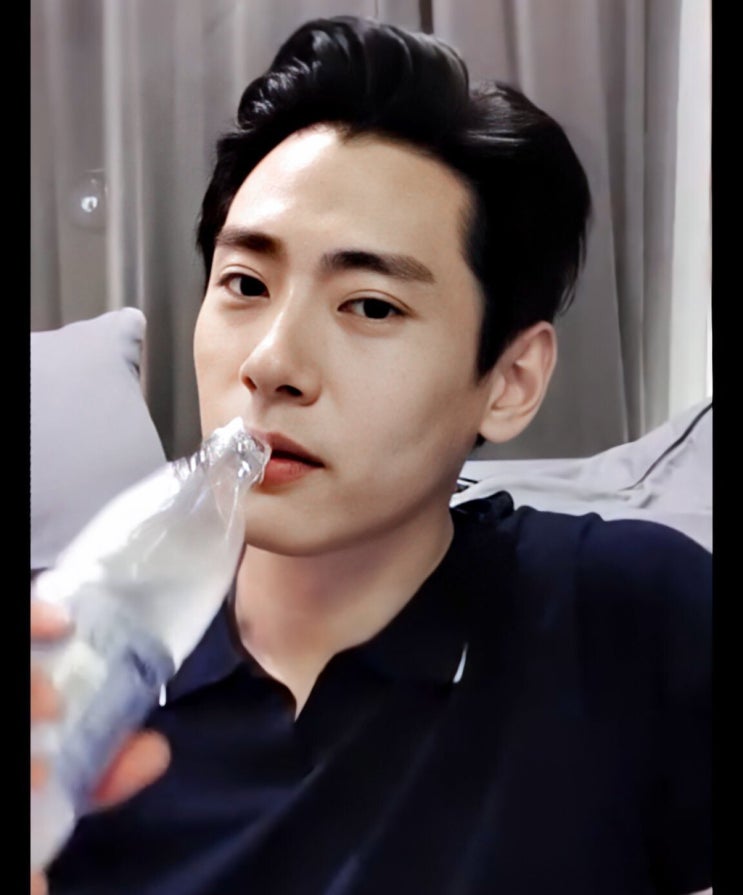 니키리 인스타 속 유태오 모습 니키리 인스타 속 유태오 모습