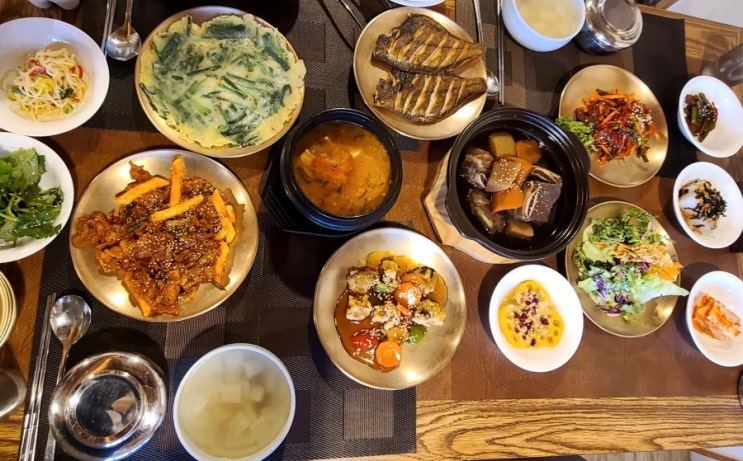  국내여행 경상도여행 경주여행 경주맛집 교촌마을/한옥에서 즐기는 가성비 한정식 알천반상 후기