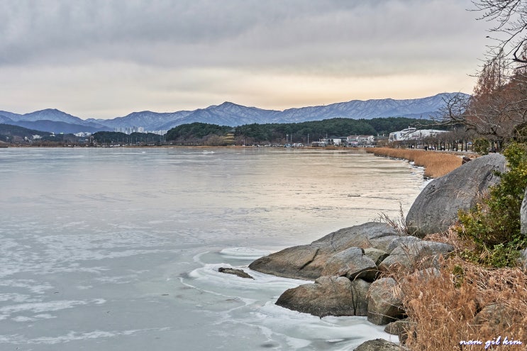 2021년 소한(小寒) 추위에 경포호수가 꽁꽁얼었다 2021년 소한(小寒) 추위에 경포호수가 꽁꽁얼었다