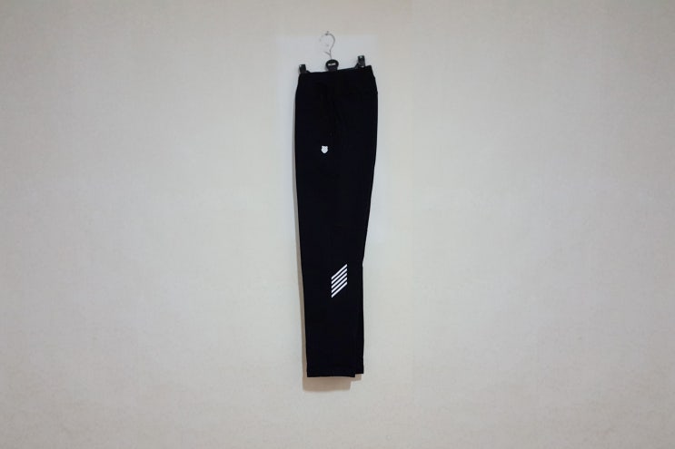  뭐가 이렇게 사기 힘드냐? 인기가 많나? 케이스위스 남자 기모 트레이닝바지