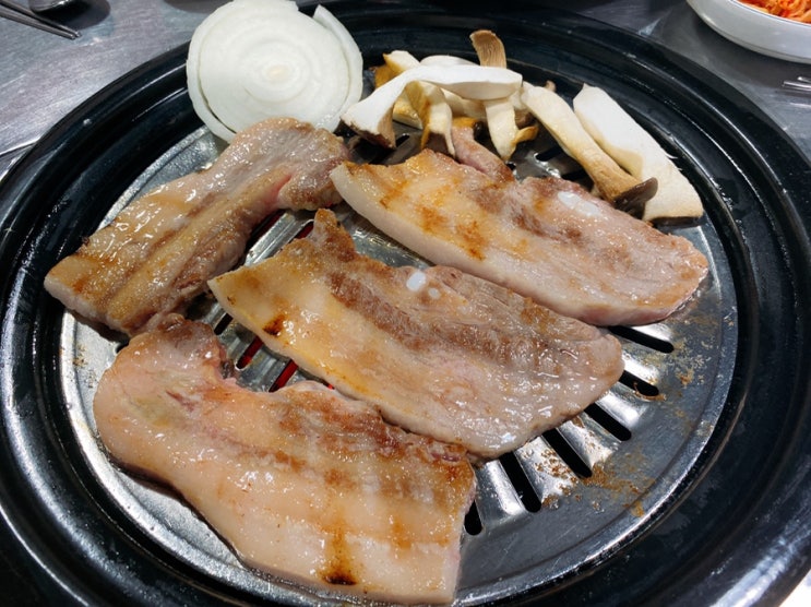  [암사맛집]저팔계 소곱생, 여기는 삼겹살 맛집이야, 두꺼운 삼겹살과 소양념 갈비살에 소주한잔?