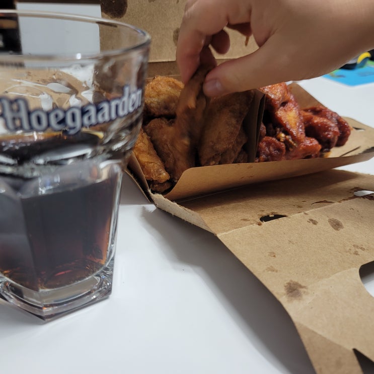  일상 ㅣ 함박눈이 오니 격하게 생각나서 주문한 교촌치킨 윙 반반