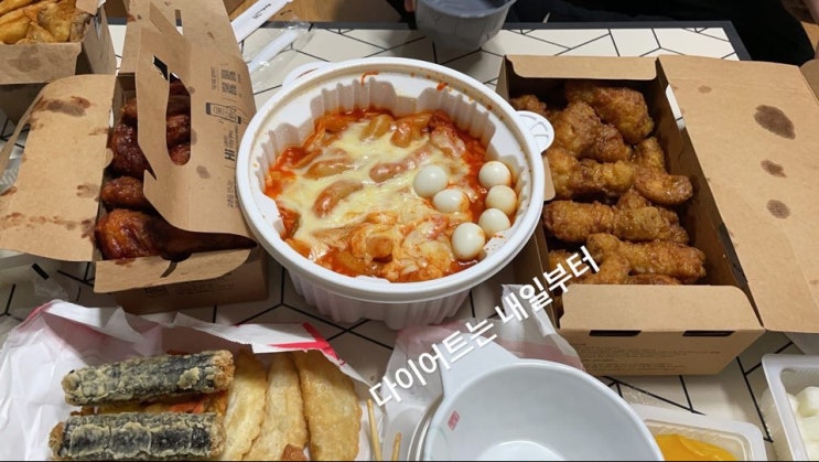  군산 엽기떡볶이 수송동떡볶이맛집 군산현지인맛집 군산분식추천 소룡동교촌치킨 군산맛집 군산포장맛집 수송동엽기떡볶이 교촌치킨 허니콤보 레드오리지널 웨지감자