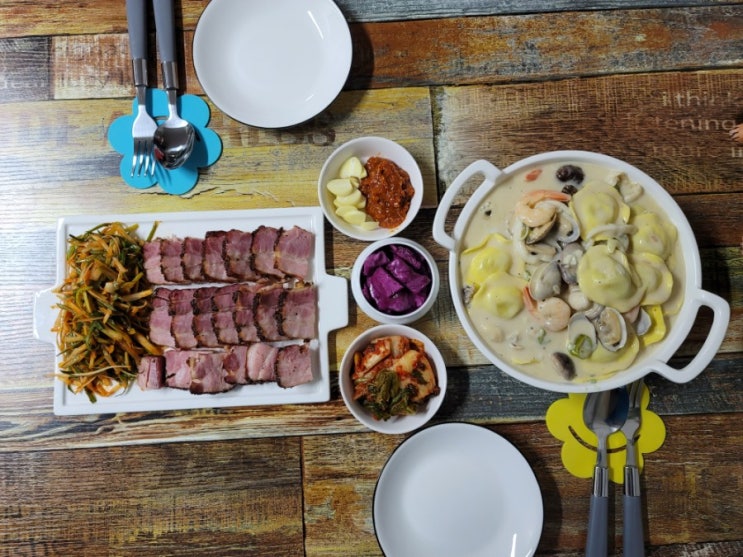  포르치니 라비올리와 통삼겹훈제구이