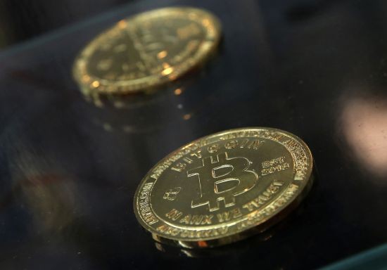하루 사이에 14% 빠졌다 다시 회복 비트코인 ‘널뛰기’ 하루 사이에 14% 빠졌다 다시 회복 비트코인 ‘널뛰기’