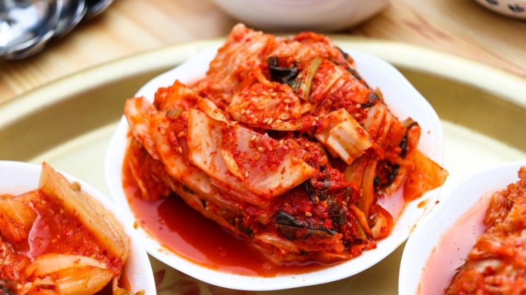 중국의 근거 없는 문화공정, 한복에 이어 김치까지