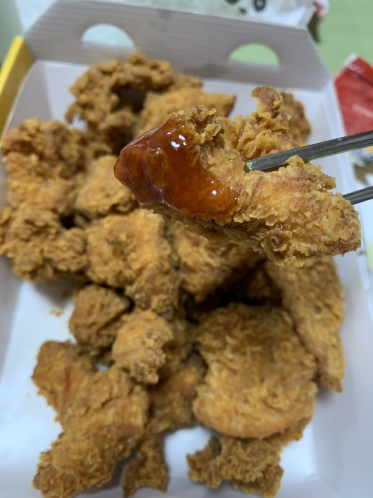 비비큐 핫황금올리브크리스피 순살 옴뇸뇸
