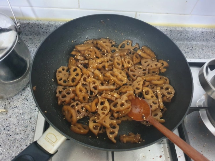  연근조림