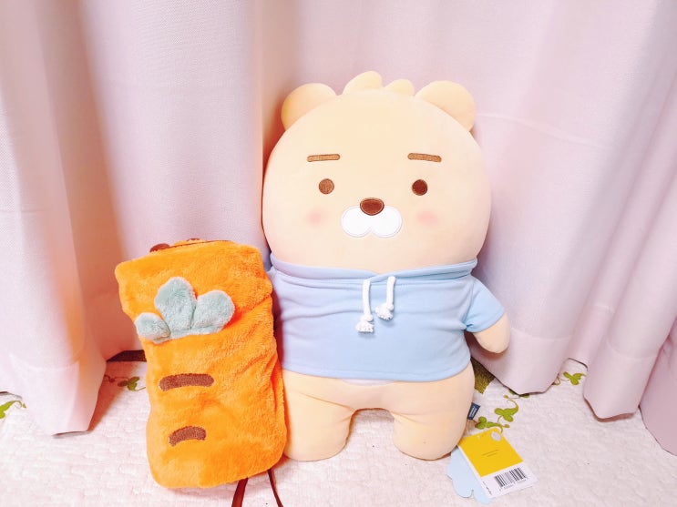 쿠션으로도 사용 가능한 캐릭터 무릎담요 쿠션으로도 사용 가능한 캐릭터 무릎담요