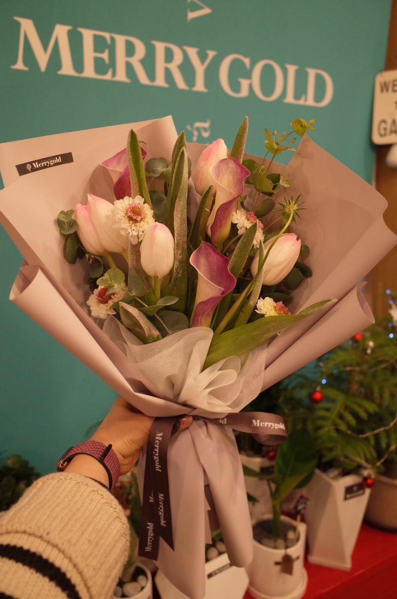 노란튤립꽃다발 재미있는 꽃말과 함께 봄을 선물하세요 : 네이버 블로그