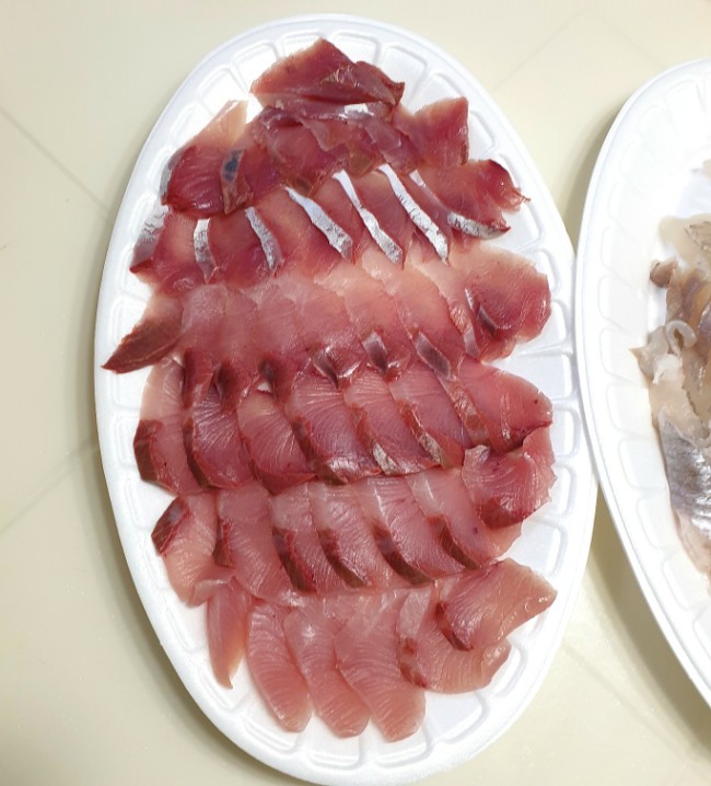  익산 활어도매센터/ 우럭&방어회 포장배달(칼로리)