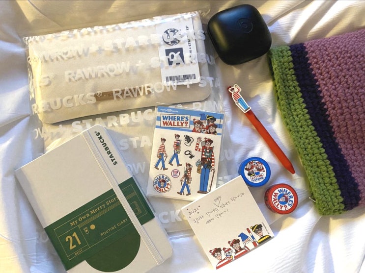  2021 스타벅스 다이어리, 폴더블 크로스백 _ 괜찮네 ! (´͈ ᵕ `͈ )