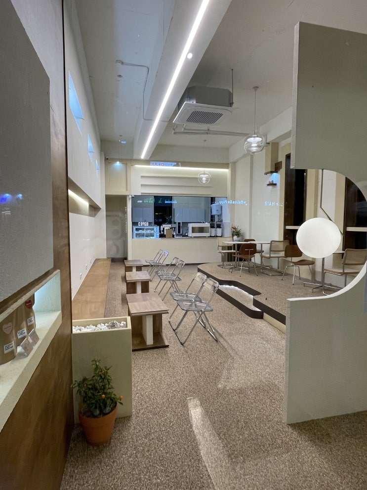  [Cafe] 지혜로움 :: 조용하고 편안한 우드톤 분위기의 초전동 카페 (진주 카페, 카페투어, 카페 지혜로움, 메뉴, 가격정보)