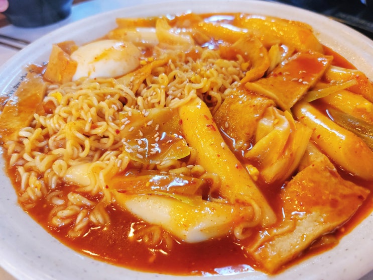 김밥천국 분식메뉴 라볶이 돈까스 참치김밥