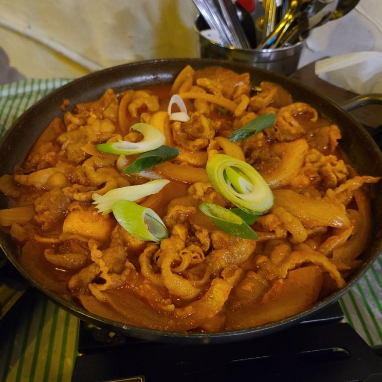  창원 닭발 맛집 짜글이 시키면 국물닭발 !