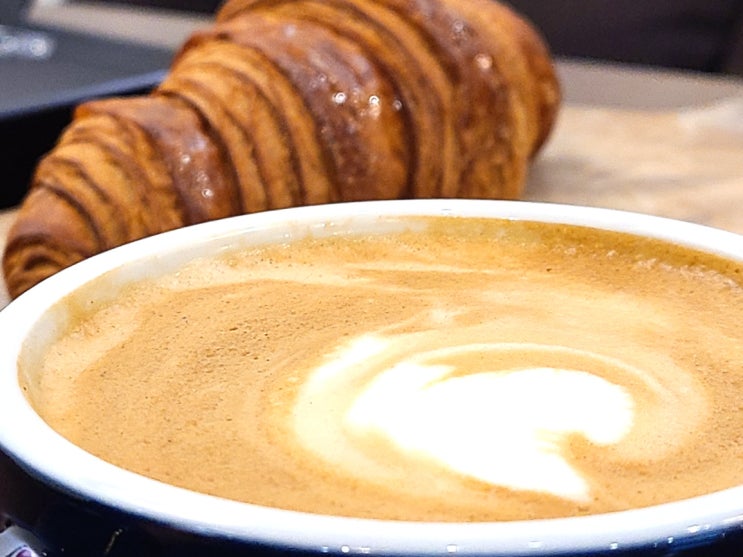 [세종 고운동 카페] 베이커리 빵과 커피가 맛있는 세종시 한적한 카페 '그래비티' GRAVITY 내돈내산 후기