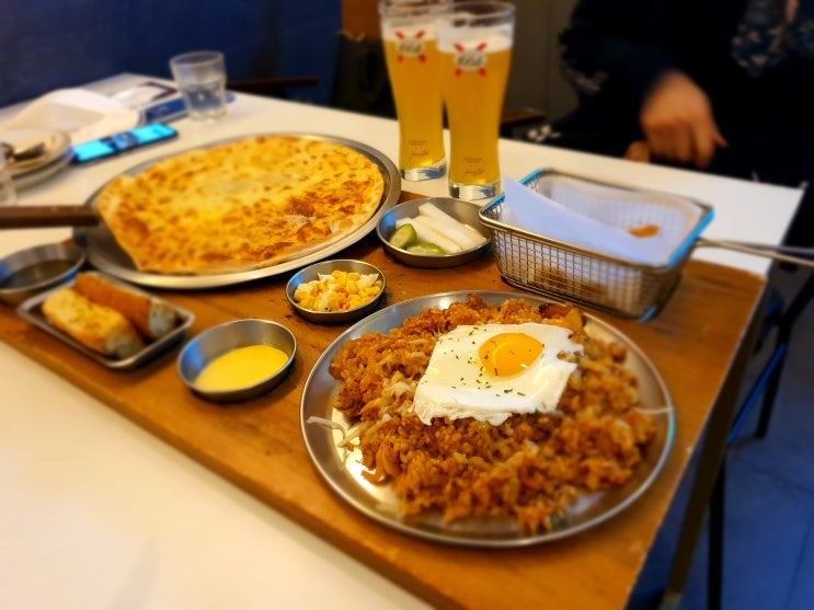  [서울역/서가앤쿡]고르곤졸라피자 김치필라프 가성비 좋은 맛집 피자한판.