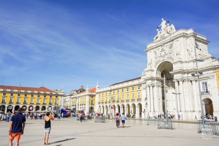 [포르투갈 24시간 여행 2] 따뜻한 리스본을 걷자. Whit 벨렘지구, 에그타르트, 코메르시우 광장 "햇살이 다한 날들"