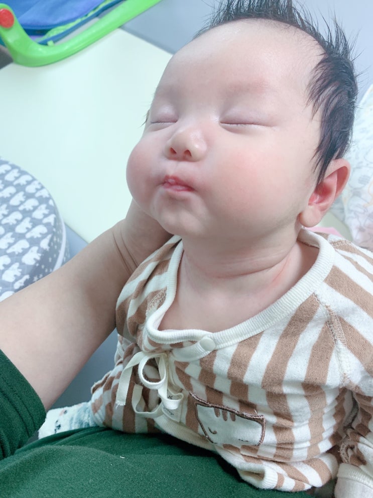 [육아일기 D+65~D+68] 옹알이 / 딸랑이 / 수면양말 / 손먼지 / 100일의기적 기대중 / 낮잠 / 잠자리는엄마품이최고