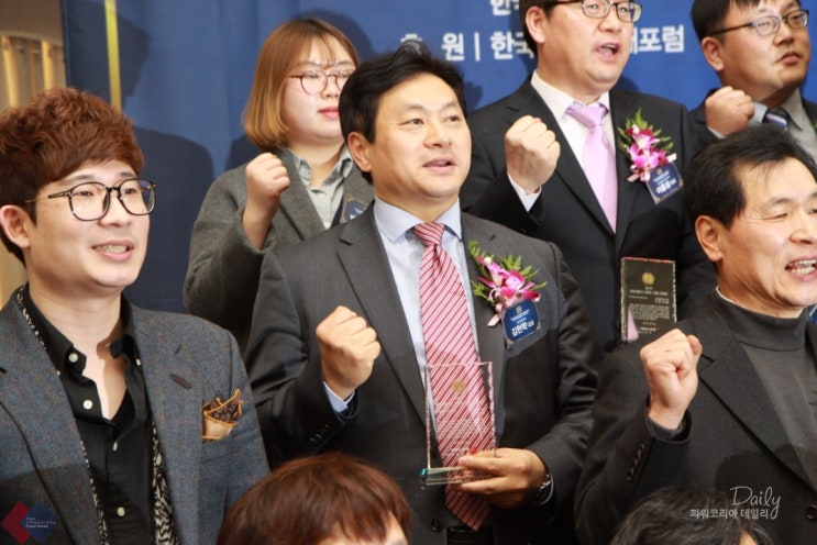  라인어스, 차별화된 커스터 마이징으로 ESL시대를 선도하다.