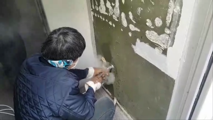  한파의 매서운 여파로 성북구 강북구 동결된 수도관 메인배관과 반대쪽배관 양쪽으로 해빙 12시간