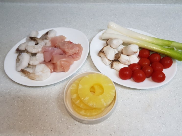  캠핑 갈때 손님이 오실때 뭔가 맛난게 먹고 싶을때 꼬지요리 준비해 주세요